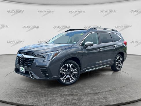 Used 2023 Subaru Ascent Touring AWD/4WD image 3