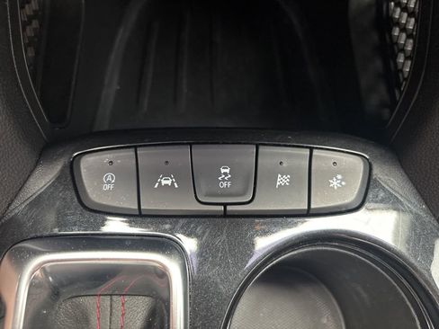 Used 2022 Chevrolet TrailBlazer RS FWD image 4