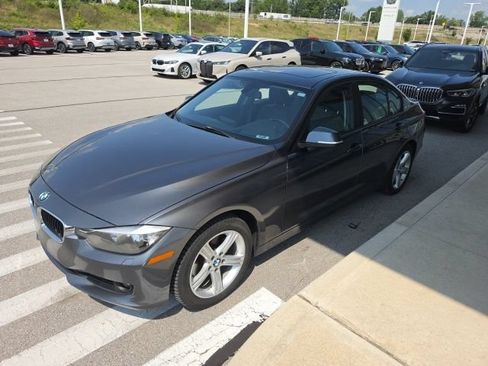 Used 2013 BMW 328i xDrive Sedan AWD/4WD image 3