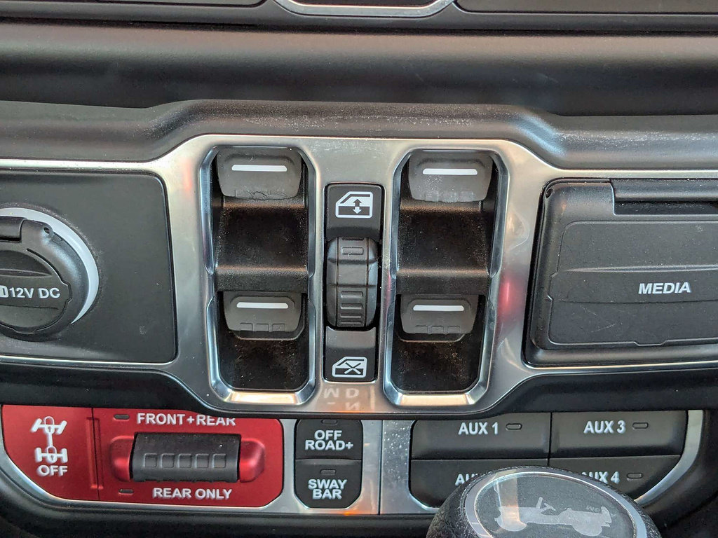 Certified 2022 Jeep Wrangler Unlimited Rubicon w/ LED Lighting Group AWD/4WD image 24