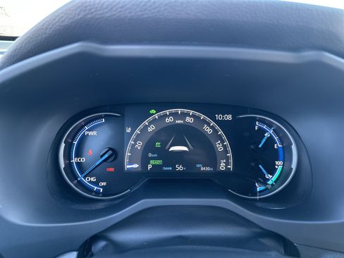 Used 2025 Toyota RAV4 SE image 21