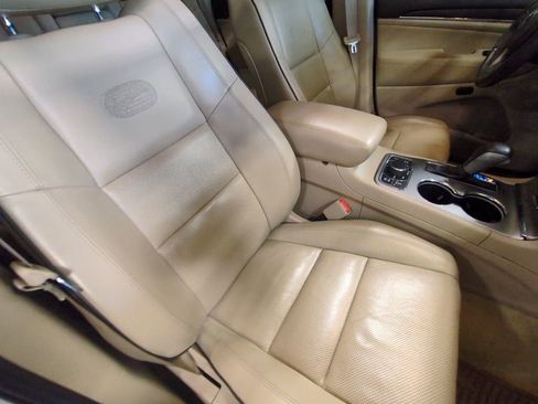 Used 2019 Jeep Grand Cherokee Overland image 24