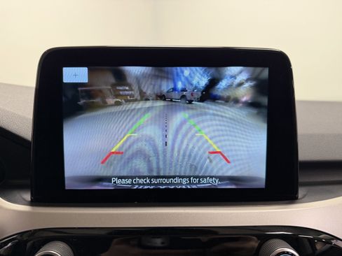 Used 2022 Ford Escape SE w/ SE Sport Appearance Package image 11