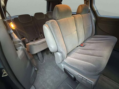 Used 2005 Dodge Grand Caravan SE image 20