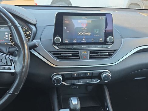 Used 2024 Nissan Altima 2.5 SR image 4