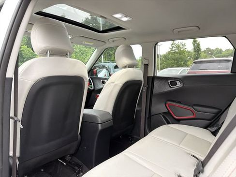 Used 2021 Kia Soul GT-Line FWD image 12