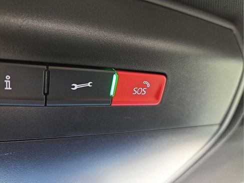 Used 2023 Volkswagen Atlas Cross Sport SEL Premium R-Line image 21