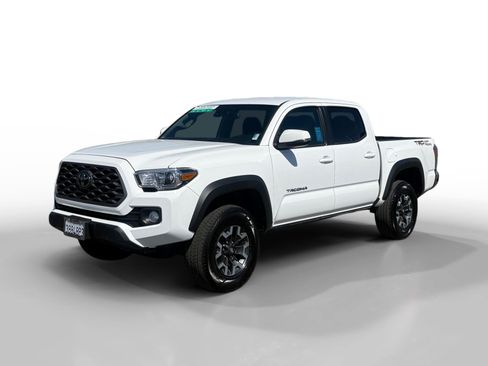 Used 2023 Toyota Tacoma TRD Off-Road image 1