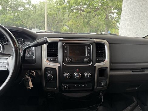 Used 2013 RAM 3500 SLT w/ Luxury Group AWD/4WD image 8