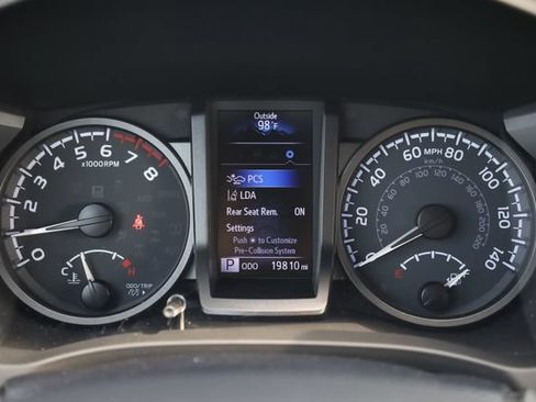 Used 2023 Toyota Tacoma TRD Sport w/ Technology Package RWD image 15