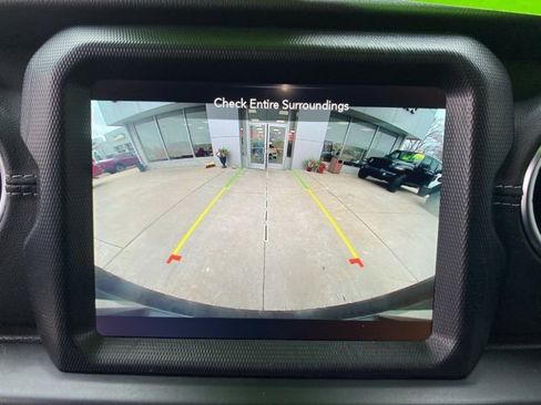 Used 2021 Jeep Wrangler Unlimited Sahara w/ Cold Weather Group image 23