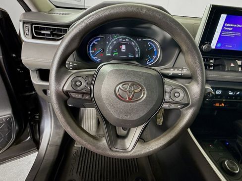 Used 2024 Toyota RAV4 LE AWD/4WD image 11
