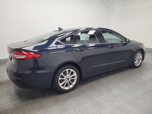 Used 2020 Ford Fusion SE image 10