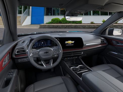 New 2026 Chevrolet Traverse Z71 w/ Driver Confidence Package image 15