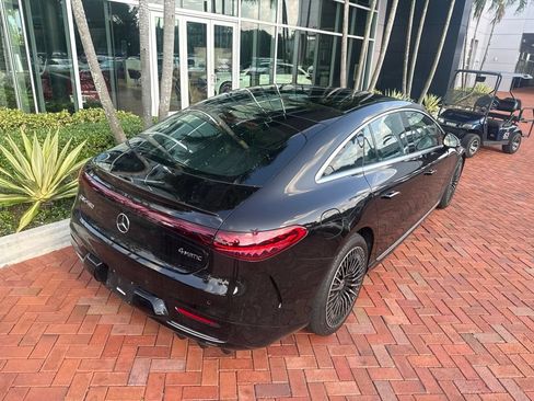 Used 2023 Mercedes-Benz EQS 580 4MATIC Sedan image 13