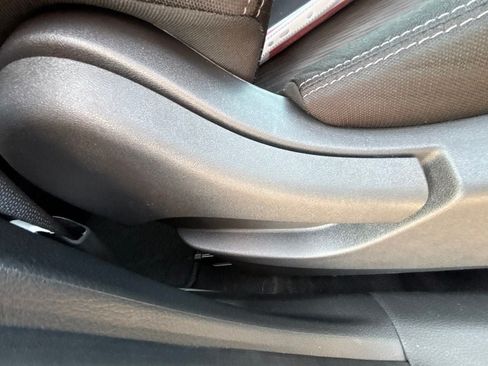 Used 2020 Nissan Rogue SV AWD/4WD image 36