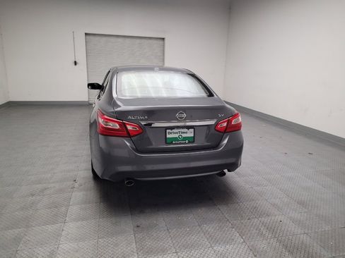 Used 2017 Nissan Altima 2.5 SV FWD image 6