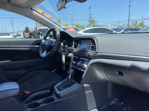 Used 2020 Hyundai Elantra SEL w/ Cargo Package (C1) FWD image 25