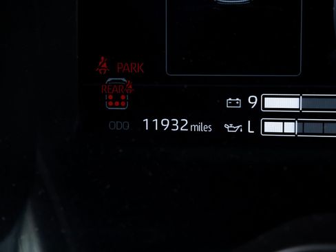 Used 2024 Toyota Sequoia Platinum image 21