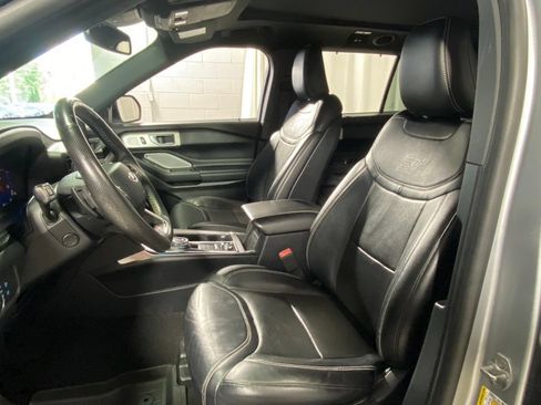 Used 2020 Ford Explorer ST w/ Premium Technology Package AWD/4WD image 18