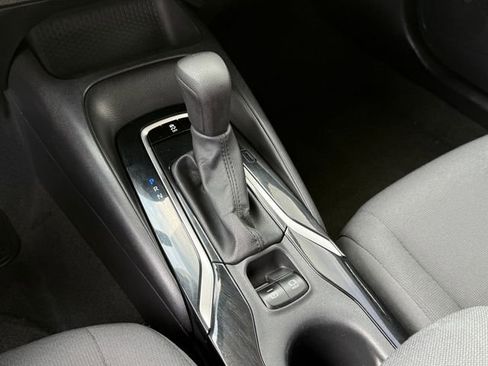 Used 2021 Toyota Corolla LE FWD image 22