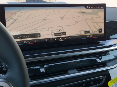 New 2026 BMW X5 xDrive50e w/ M Sport Package image 10