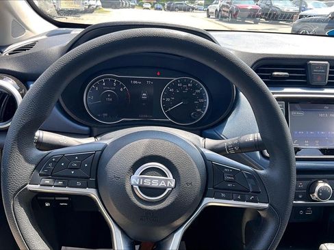 Used 2025 Nissan Versa SV FWD image 17