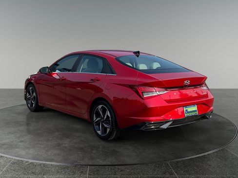 Used 2021 Hyundai Elantra Limited FWD image 7