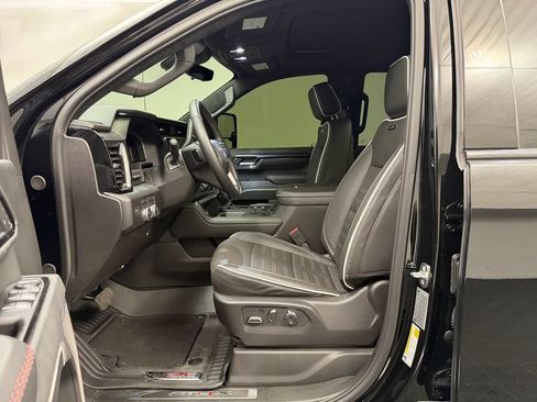 Used 2026 GMC Sierra 2500 AT4X AWD/4WD image 5