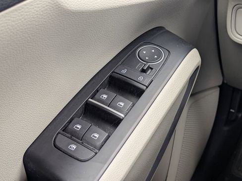 Used 2023 Kia Soul LX w/ Option Group 015 FWD image 21