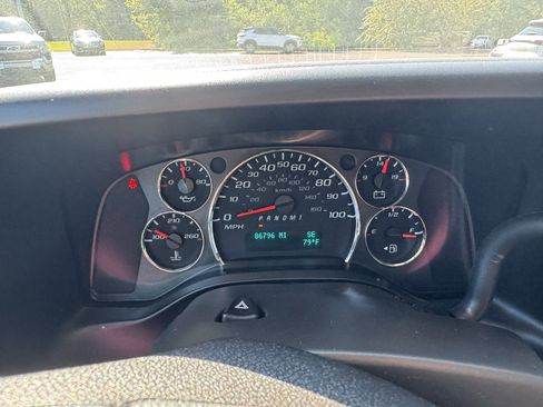 Used 2020 GMC Savana 3500 LT w/ LT Preferred Equipment Group image 8