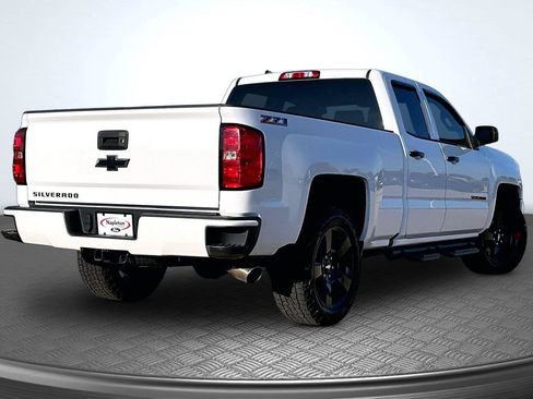 Used 2017 Chevrolet Silverado 1500 LT w/ Redline Edition AWD/4WD image 2