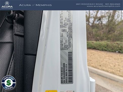 Used 2022 Jeep Wrangler Unlimited Sahara w/ Cold Weather Group image 29