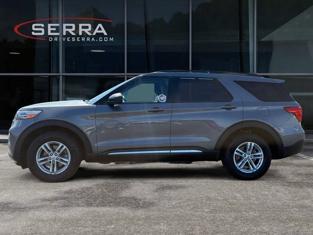 Used 2021 Ford Explorer XLT w/ Equipment Group 202A AWD/4WD image 2