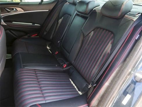 Used 2025 Genesis G70 2.5T w/ Sport Prestige Package image 28