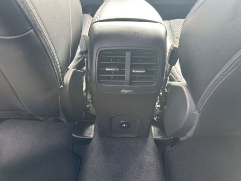 Used 2025 Ford Escape ST-Line image 12