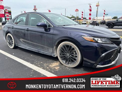 Used 2022 Toyota Camry XSE FWD image 1