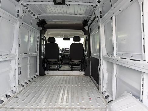 Used 2026 RAM ProMaster 2500 w/ Convenience Group FWD image 12