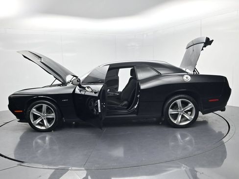 Used 2016 Dodge Challenger R/T RWD image 61