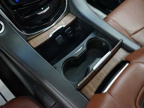Used 2016 Cadillac Escalade Luxury AWD/4WD image 44