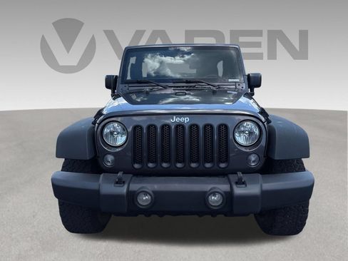 Used 2018 Jeep Wrangler Unlimited Sport S AWD/4WD image 2