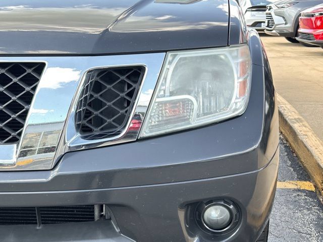 Used 2015 Nissan Frontier SV w/ SV Value Truck Package RWD image 3