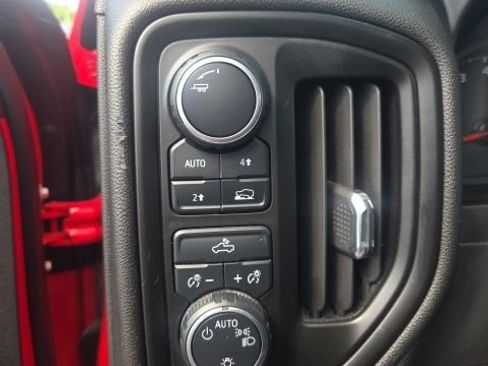 Used 2020 Chevrolet Silverado 1500 Custom w/ Custom Value Package AWD/4WD image 12