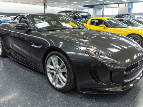 Used 2016 Jaguar F-TYPE S image 19