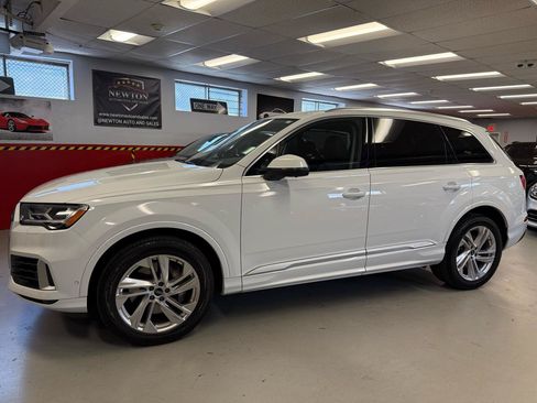 Used 2022 Audi Q7 3.0T Premium Plus w/ Premium Plus Package AWD/4WD image 4