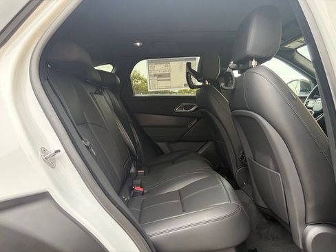 New 2026 Land Rover Range Rover Velar Dynamic SE image 17