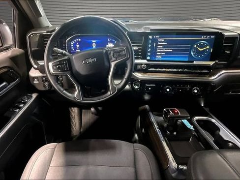 Used 2023 Chevrolet Silverado 1500 LT Trail Boss w/ Protection Package AWD/4WD image 9