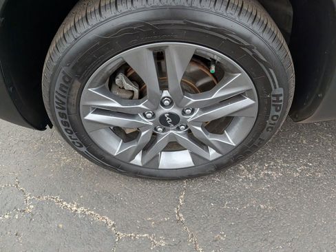 Used 2023 Kia Seltos S image 18