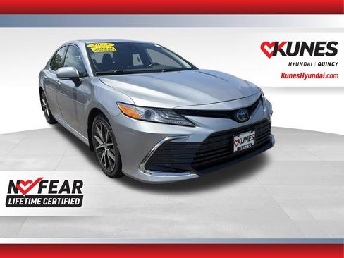 Used 2023 Toyota Camry XLE w/ Cold Weather Package FWD image 1