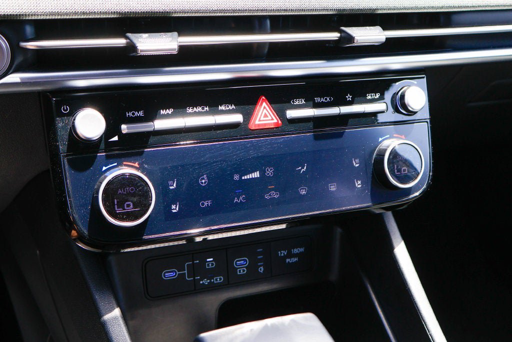Used 2025 Hyundai Santa Cruz Limited AWD/4WD image 15